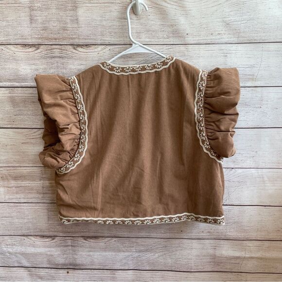 ENTRO CAMEL‎ EMBROIDERED RUFFLE SLEEVE CROP VEST - Picture 9 of 9